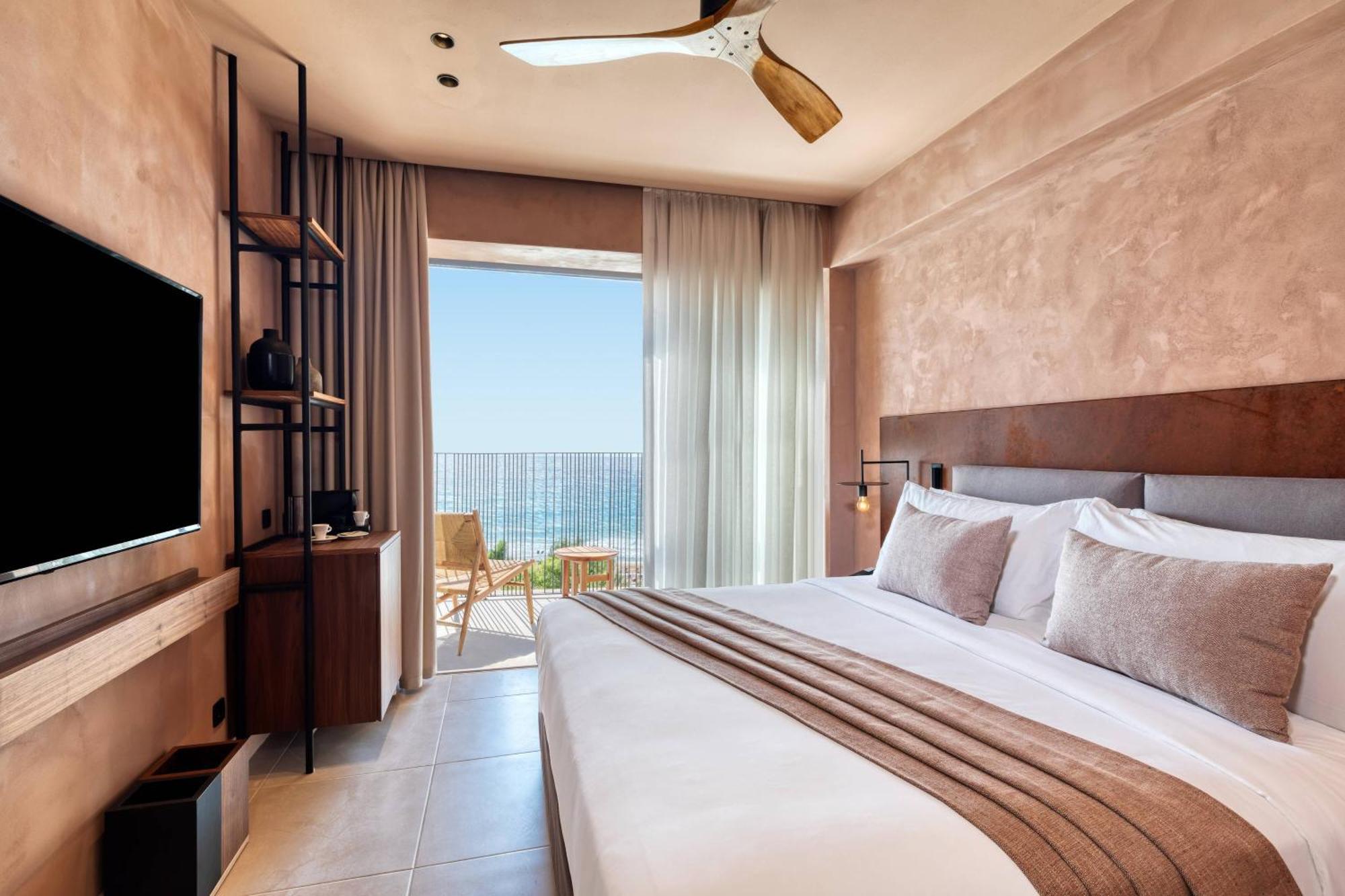 Sapphire Retreat Guest room 1 King Sea view Balcony,1648988419:JPEG